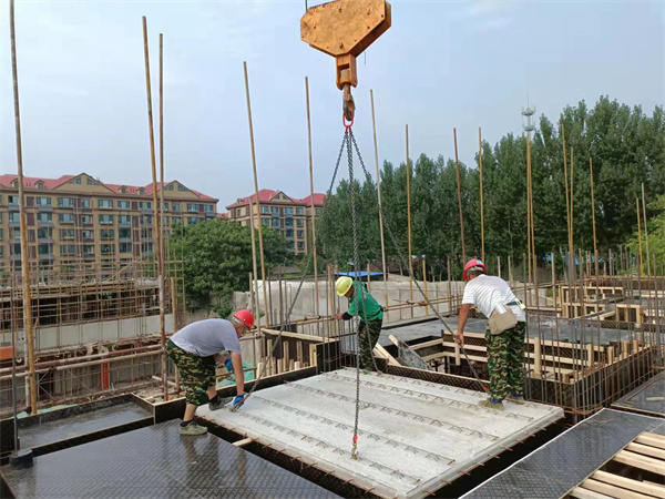 預制疊合板上樓案例